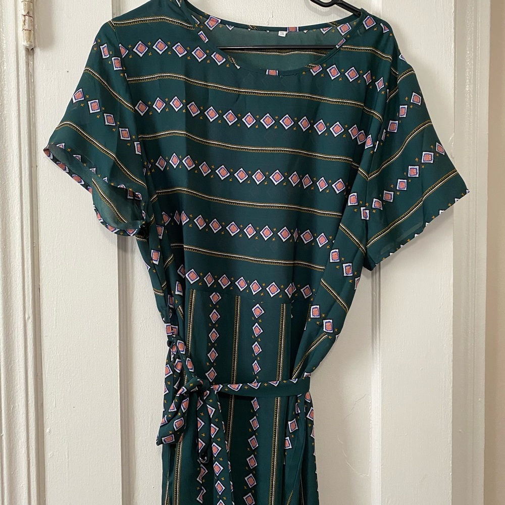 Geometric Midi Dress - Picture 3 of 3